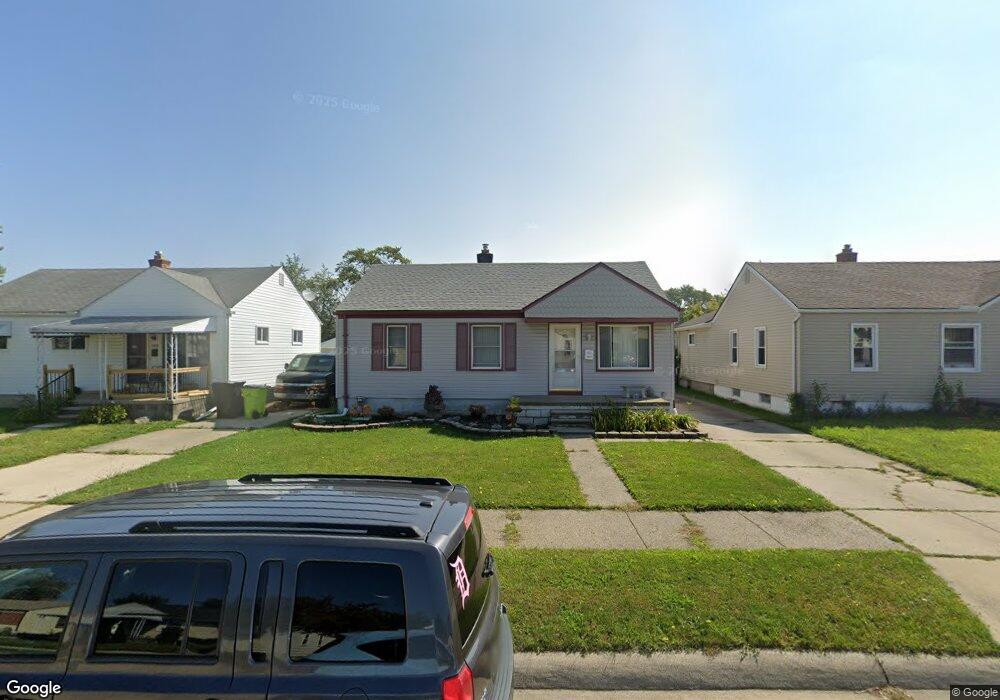 26210 Blumfield St, Roseville, MI 48066 - photo 1