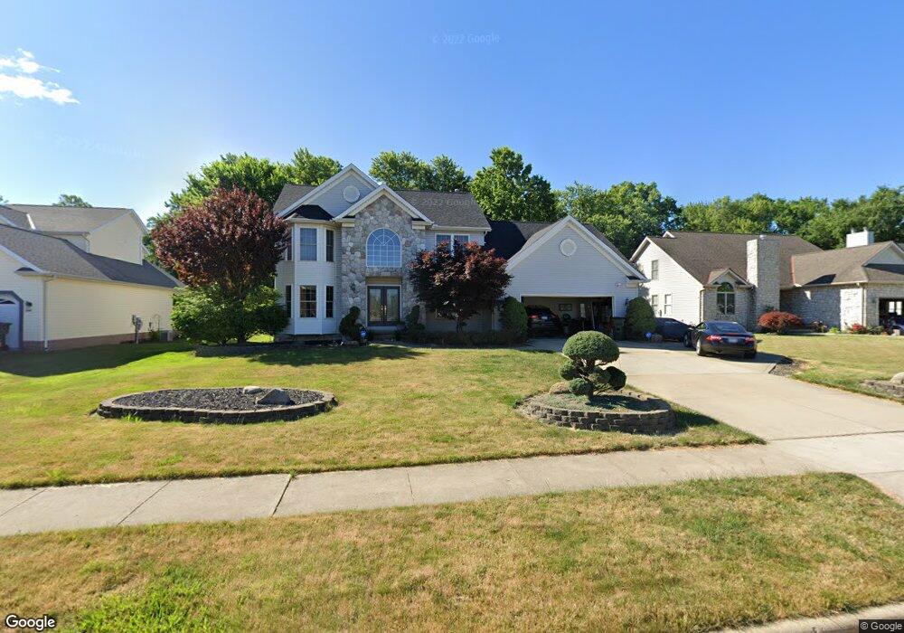 28840 Coulby Ct, Wickliffe, OH 44092 - photo 1