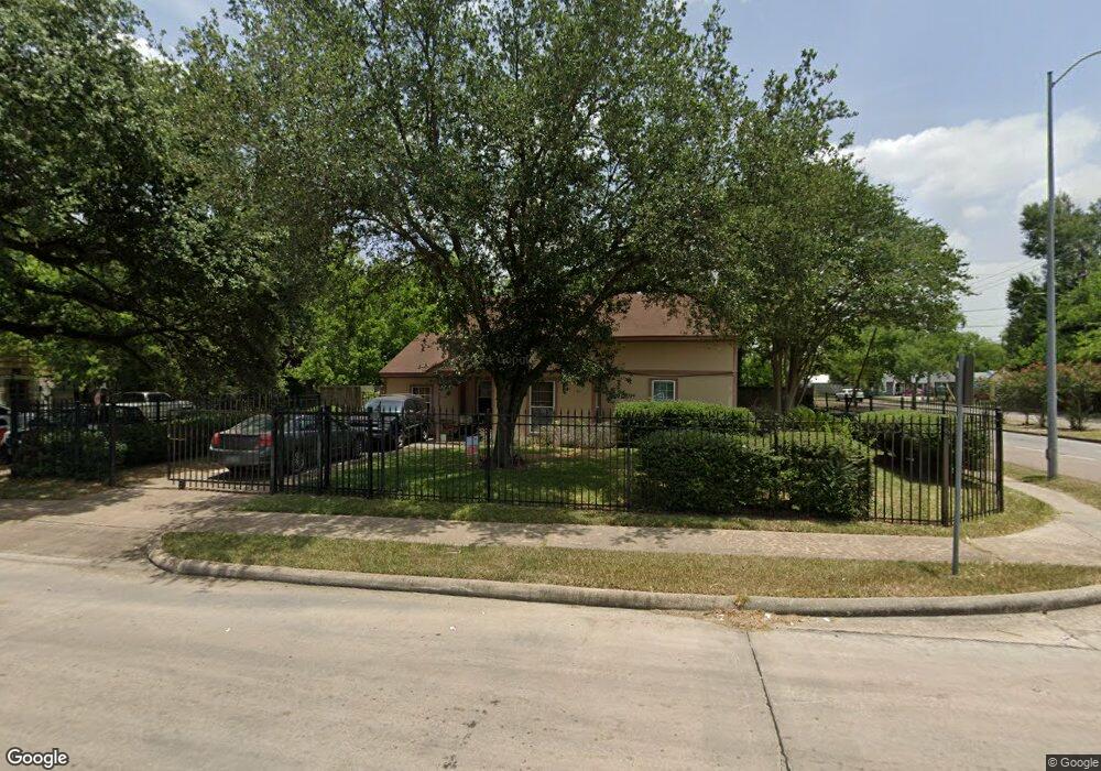 3839 Zephyr St, Houston, TX 77021 - photo 1