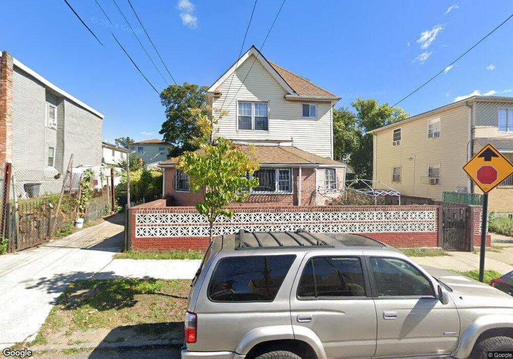 10321 168th Place, Jamaica, NY 11433 - photo 1