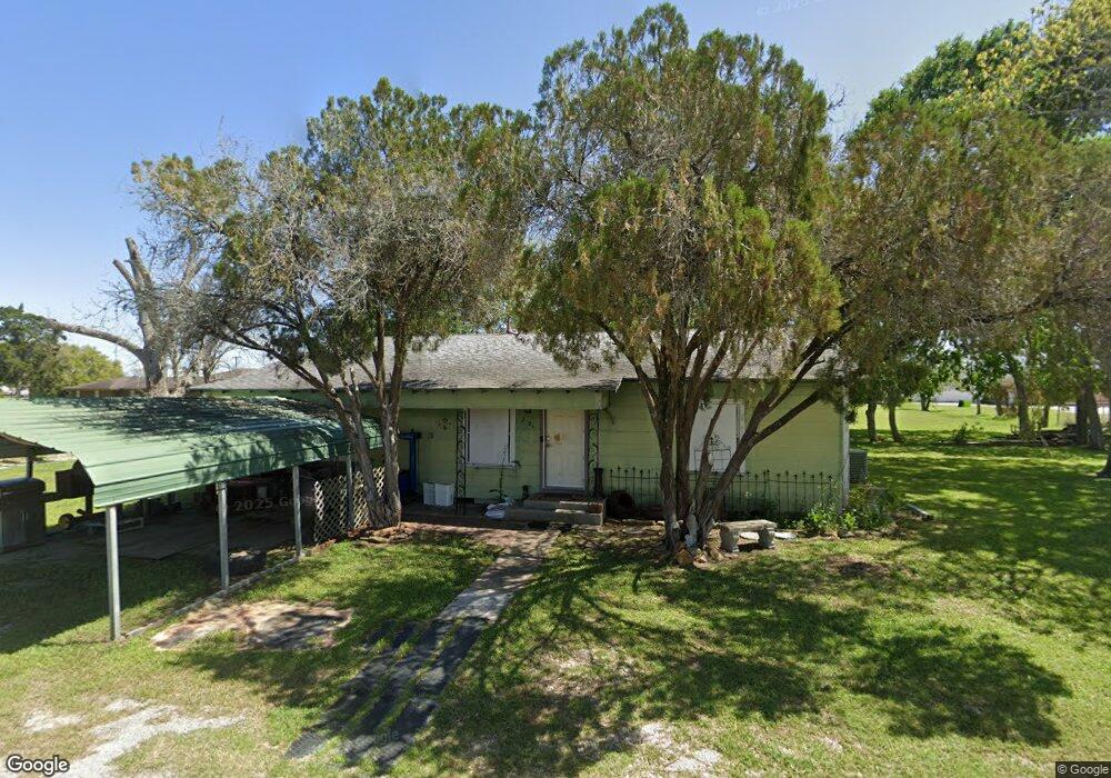 2001 Svetlik Ave, Bay City, TX 77414 - photo 1