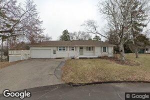 12101 Robin Cir, Hopkins, MN 55305