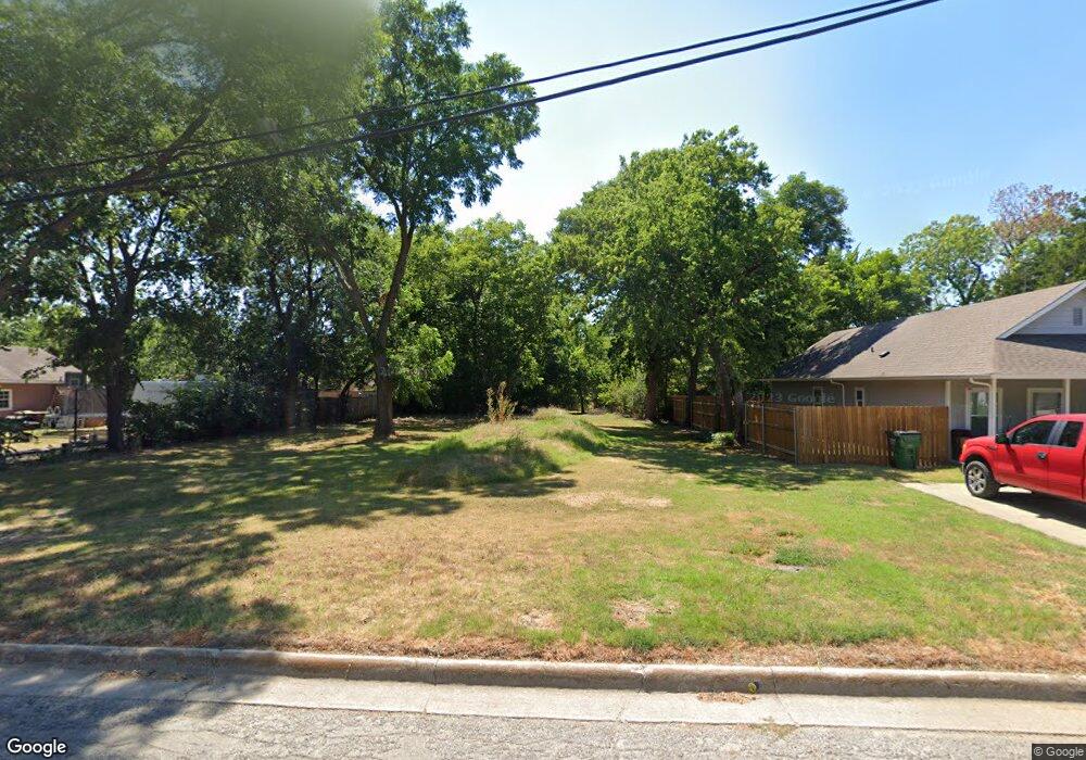 1109 S Morris St, Gainesville, TX 76240 - photo 1