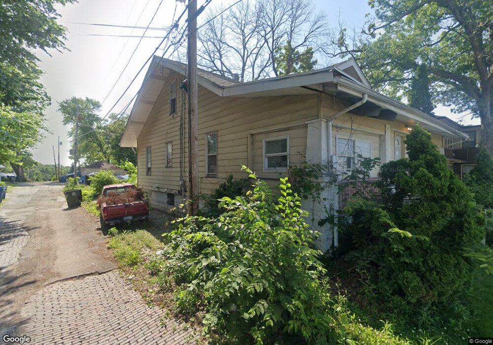 1105 Pershing Ave, Davenport, IA 52803 - photo 1