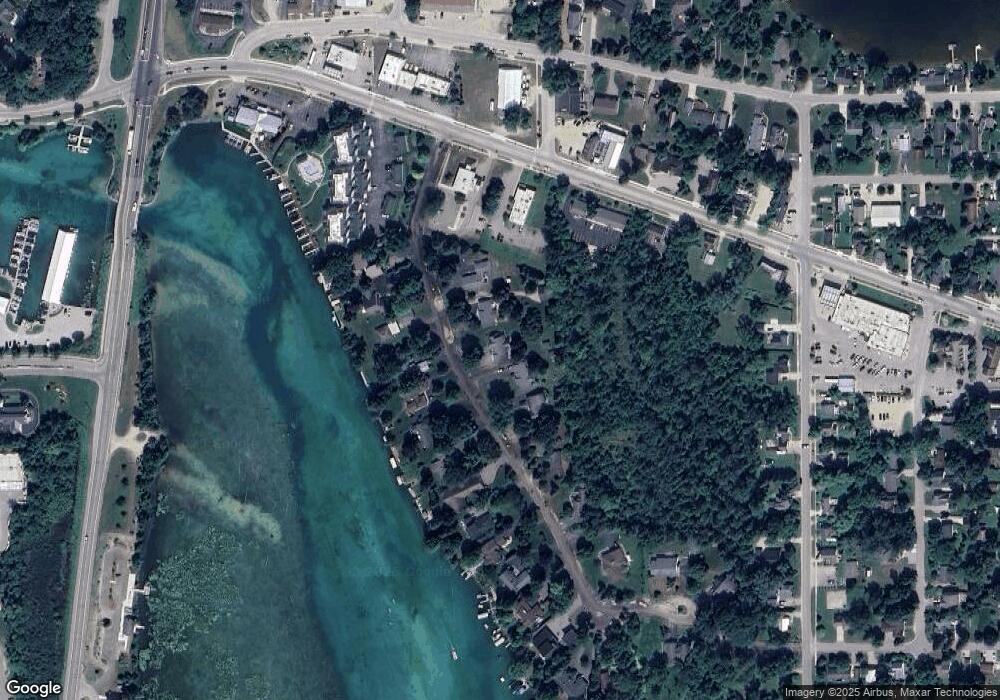 117 Mitchell Dr, Elk Rapids, MI 49629 - photo 1