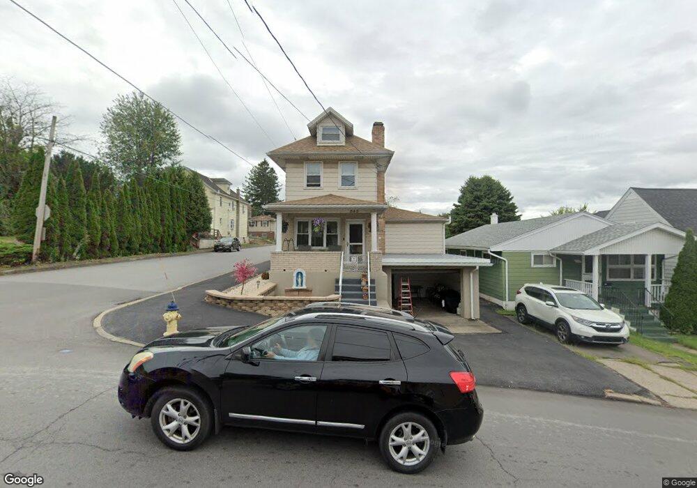 842 N Laurel St, Hazleton, PA 18201 - photo 1