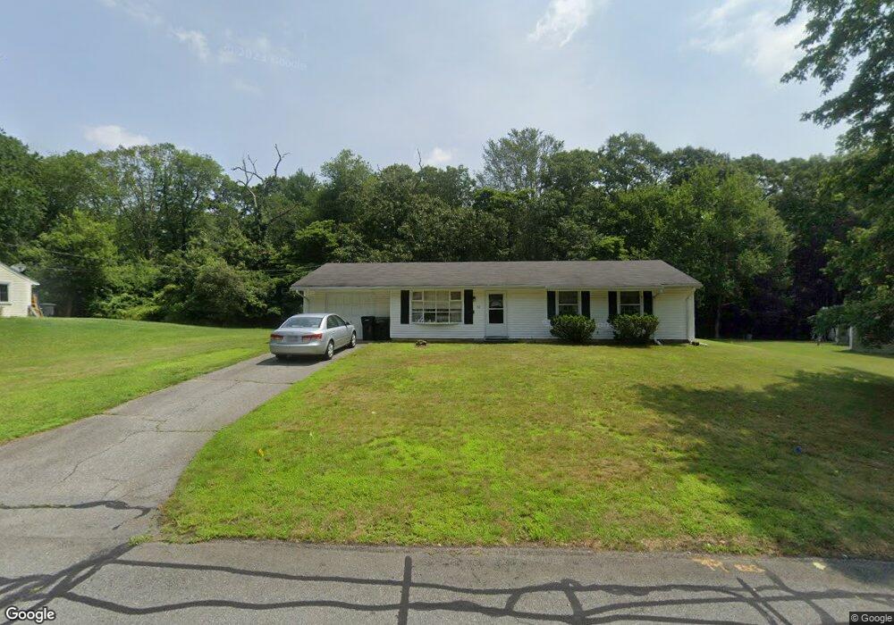 32 Sagamore Dr, South Dartmouth, MA 02748 - photo 1