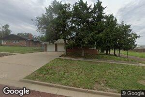 302 W 4th St, Larned, KS 67550