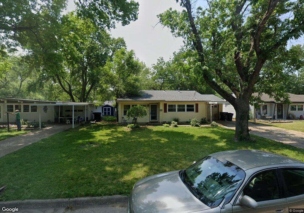 1525 SW 23rd St, Topeka, KS 66611 - photo 1