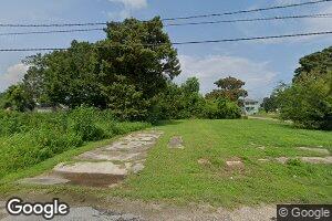 1736 Charbonnet St, New Orleans, LA 70117