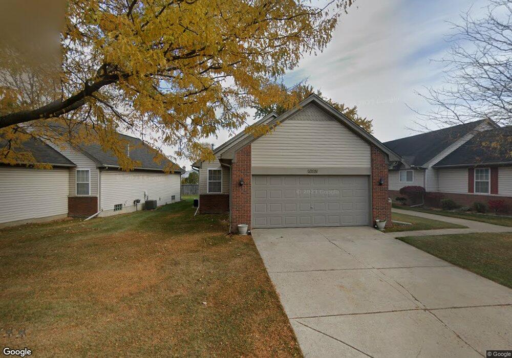 29940 Kenwood Ct, Roseville, MI 48066 - photo 1