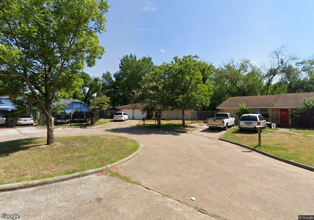 8610 Diplomat Ct, Houston, TX 77088 - photo 1
