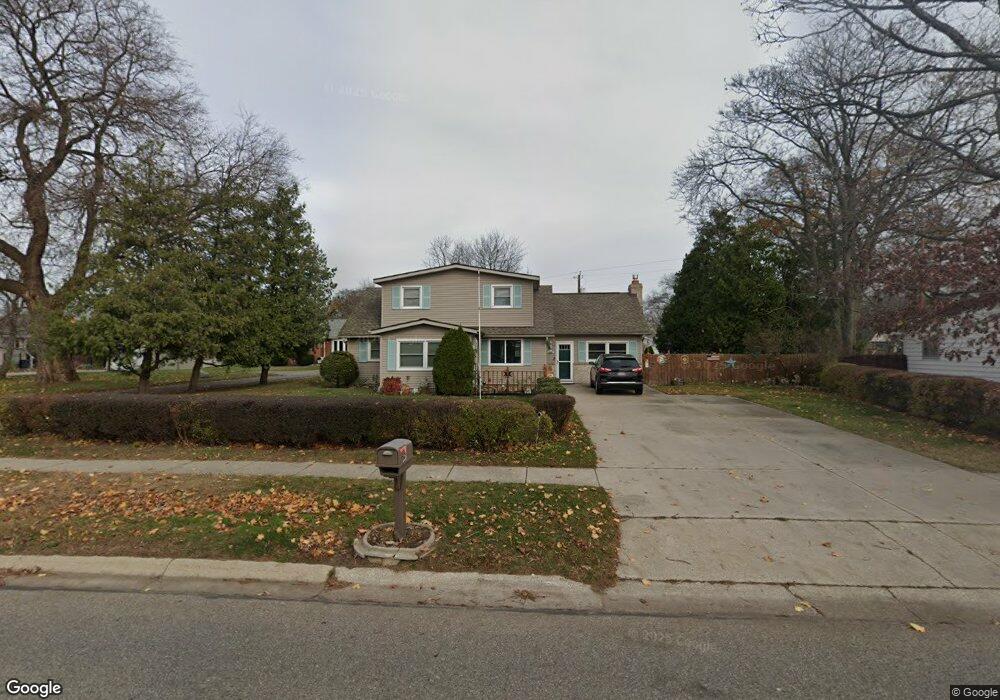 2218 Riverside Dr, Port Huron, MI 48060 - photo 1