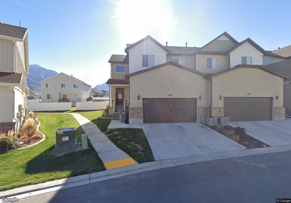 909 N Apple Seed Ln unit 4, Santaquin, UT 84655 - photo 1
