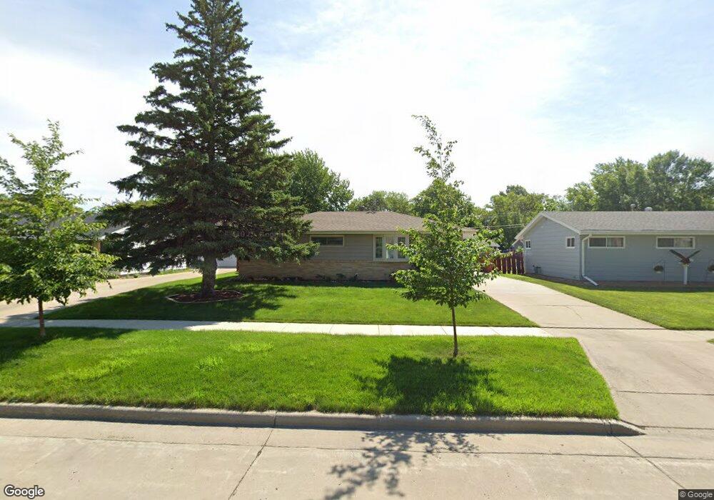 1426 20th St S, Fargo, ND 58103 - photo 1