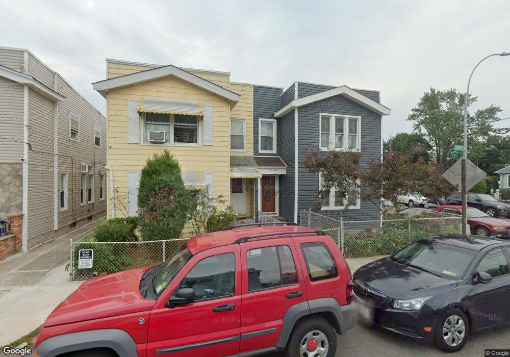 19702 91st Rd, Hollis, NY 11423 - photo 1