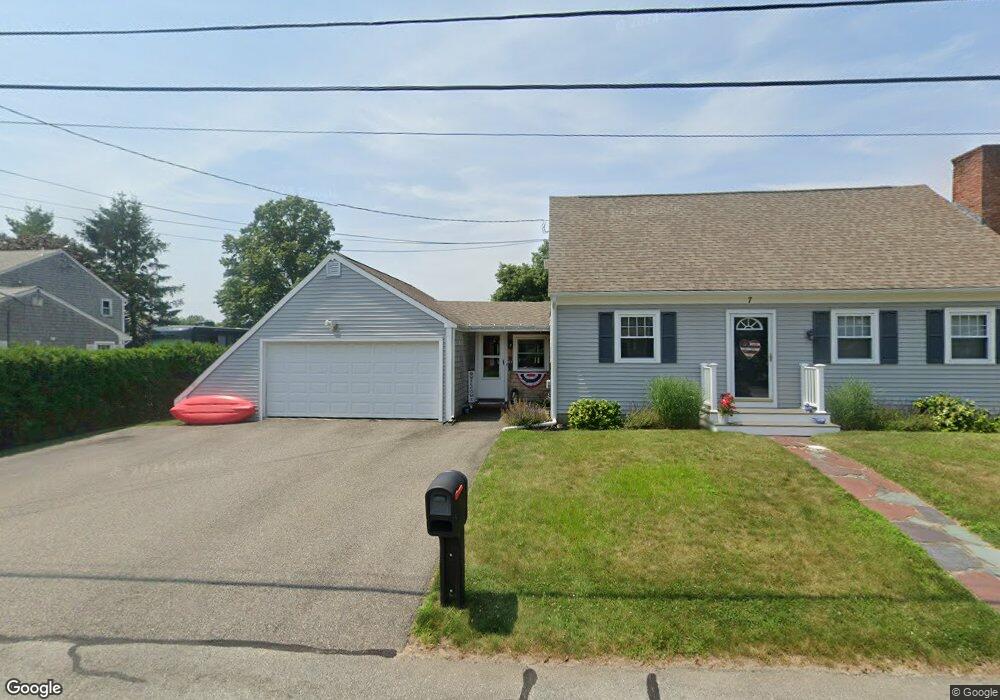 7 Riverview Ave, South Dartmouth, MA 02748 - photo 1