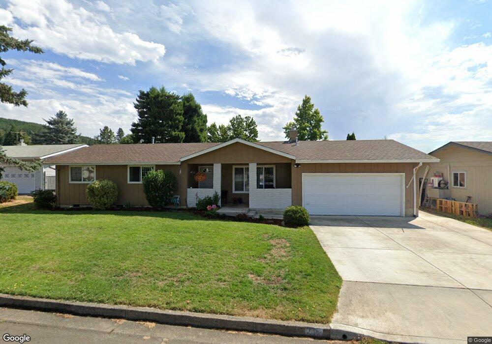 530 Agate St, Sutherlin, OR 97479 - photo 1