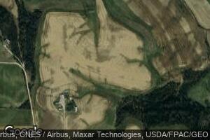 22247 Asbury Rd, Holy Cross, IA 52053