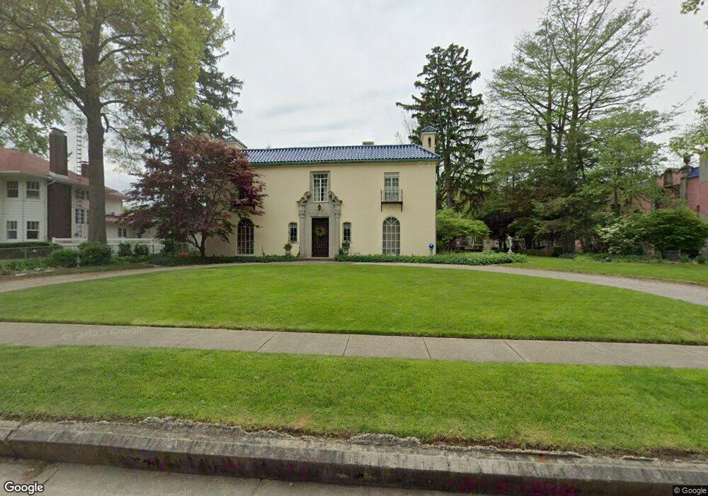 123 Lincoln Ave, Lincoln, IL 62656 - photo 1