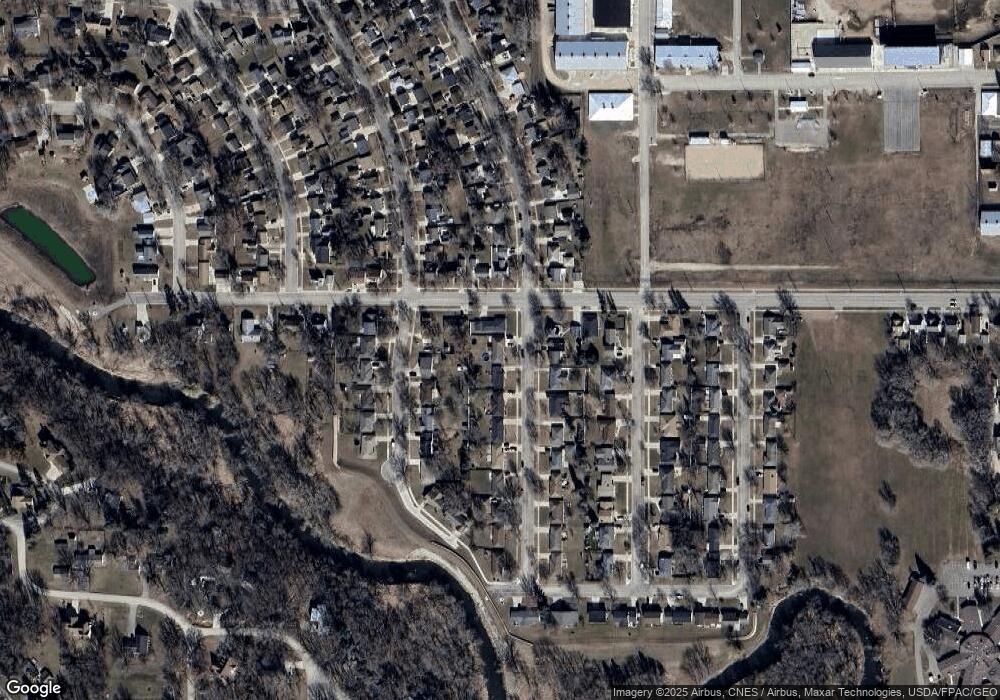 902 17th St SW, Austin, MN 55912 - photo 1