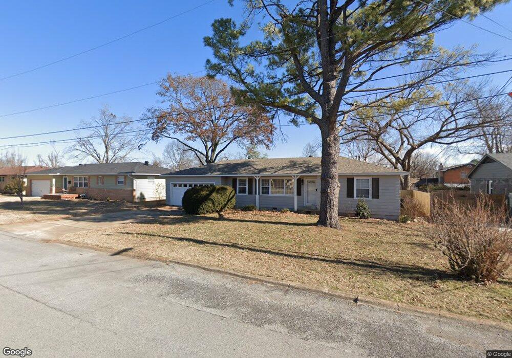 310 Crestview Dr, Bentonville, AR 72712 - photo 1