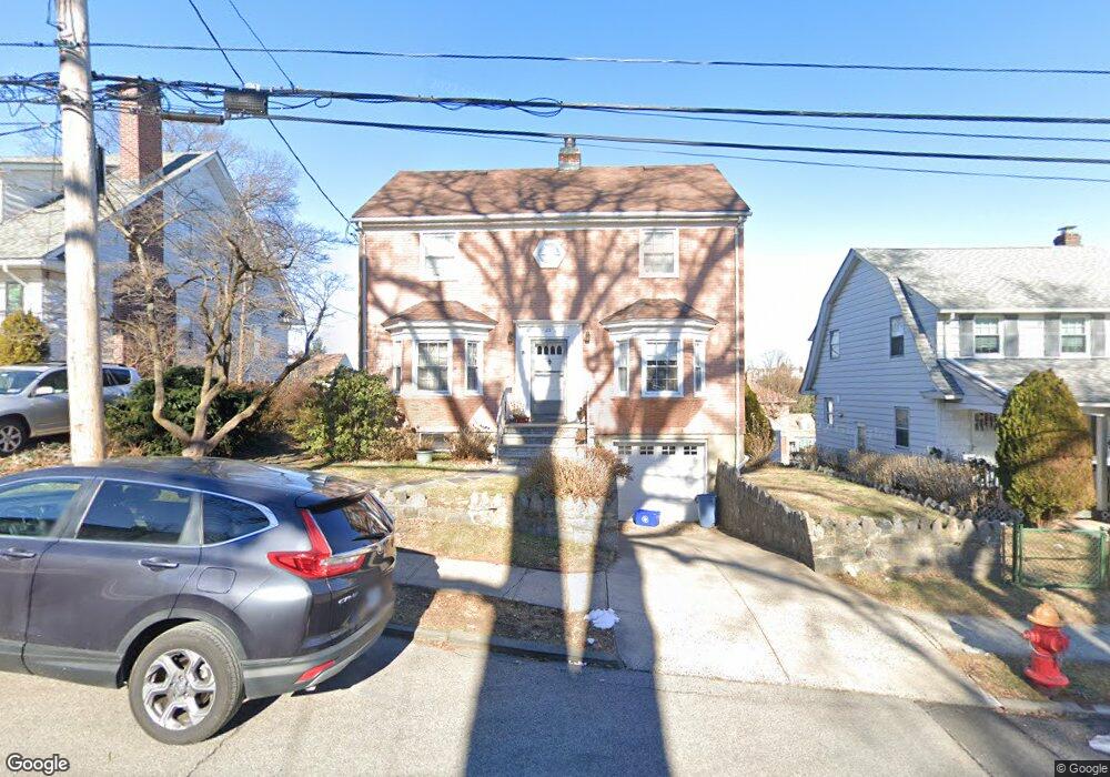 25 Kinross Place, Yonkers, NY 10703 - photo 1