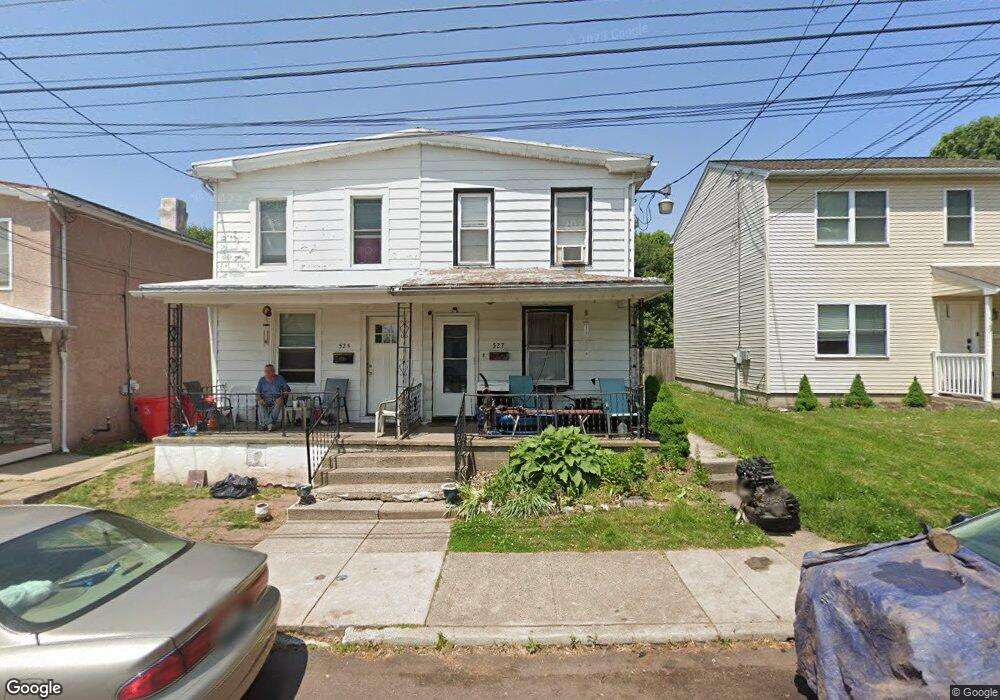 527 Lemon St, Pottstown, PA 19464 - photo 1