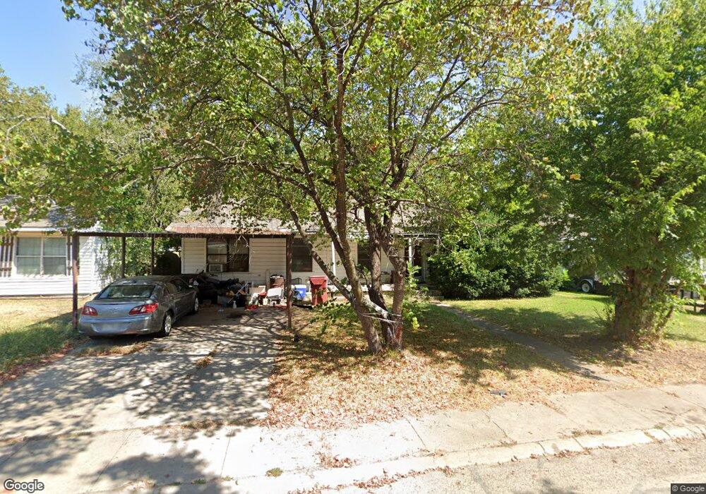 253 E Boyd St, Bonham, TX 75418 - photo 1