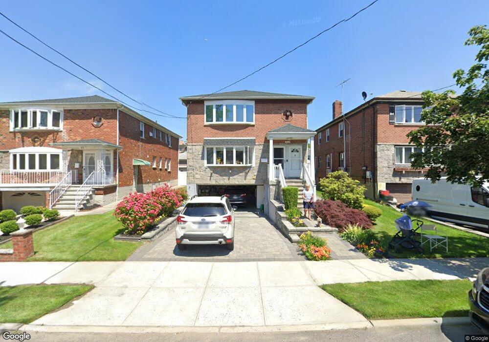 1515 200th St, Bayside, NY 11360 - photo 1