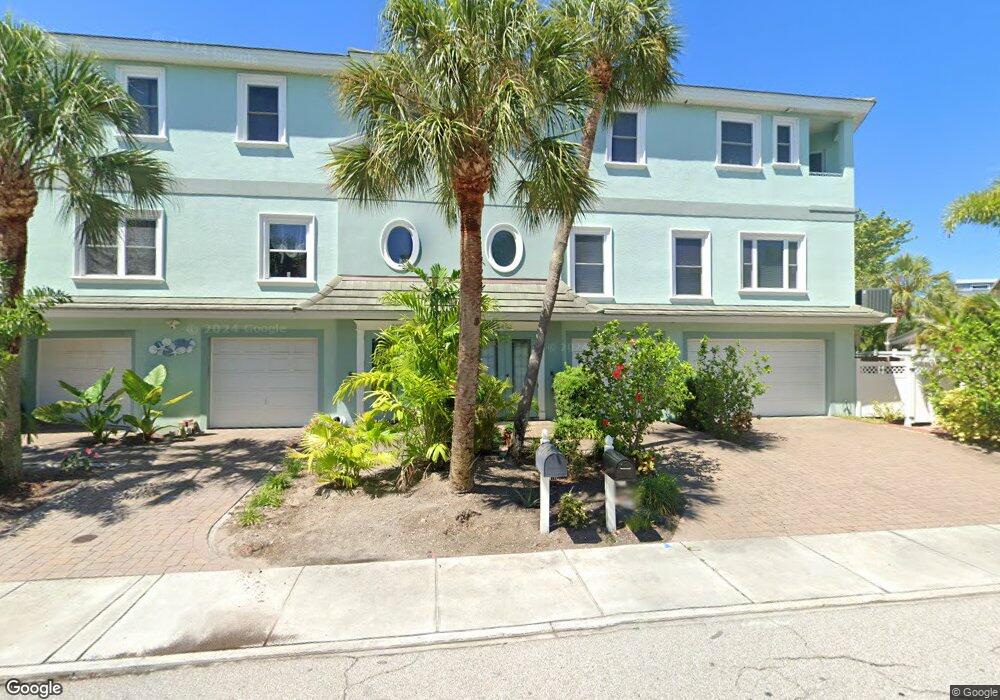 8408 Bayshore Dr, Treasure Island, FL 33706 - photo 1