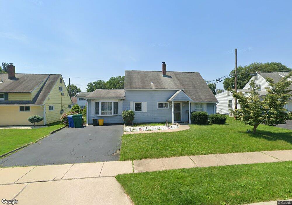 67 Hollyhock Ln, Levittown, PA 19055 - photo 1