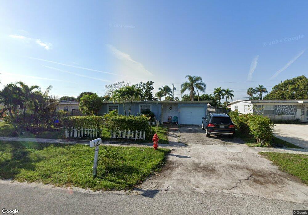 5720 Daphne Dr, West Palm Beach, FL 33415 - photo 1