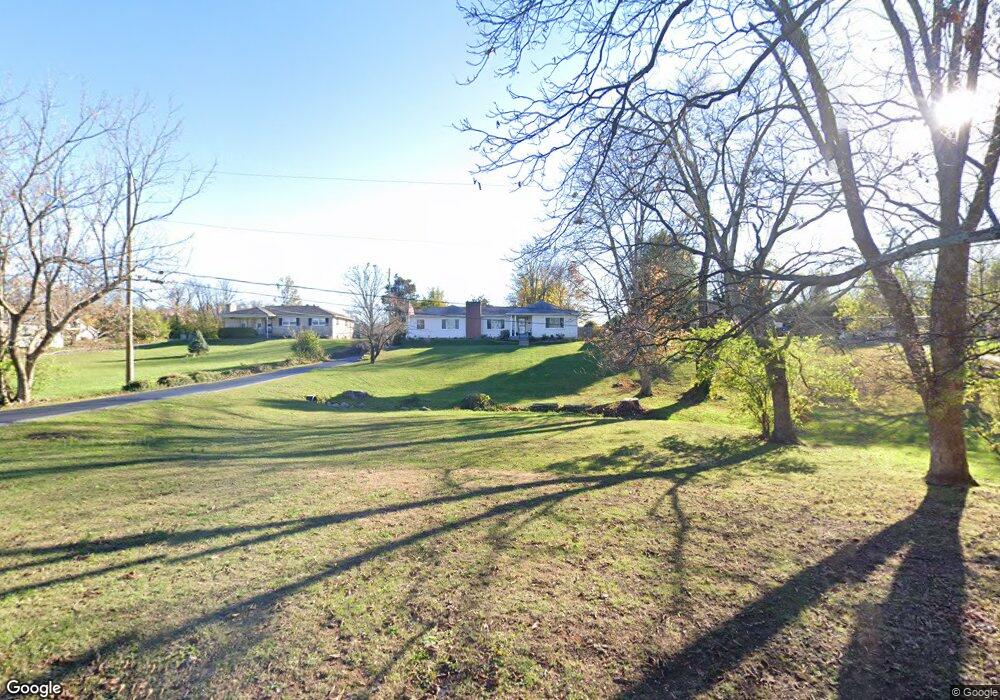 8206 Hudson Ln, Louisville, KY 40291 - photo 1