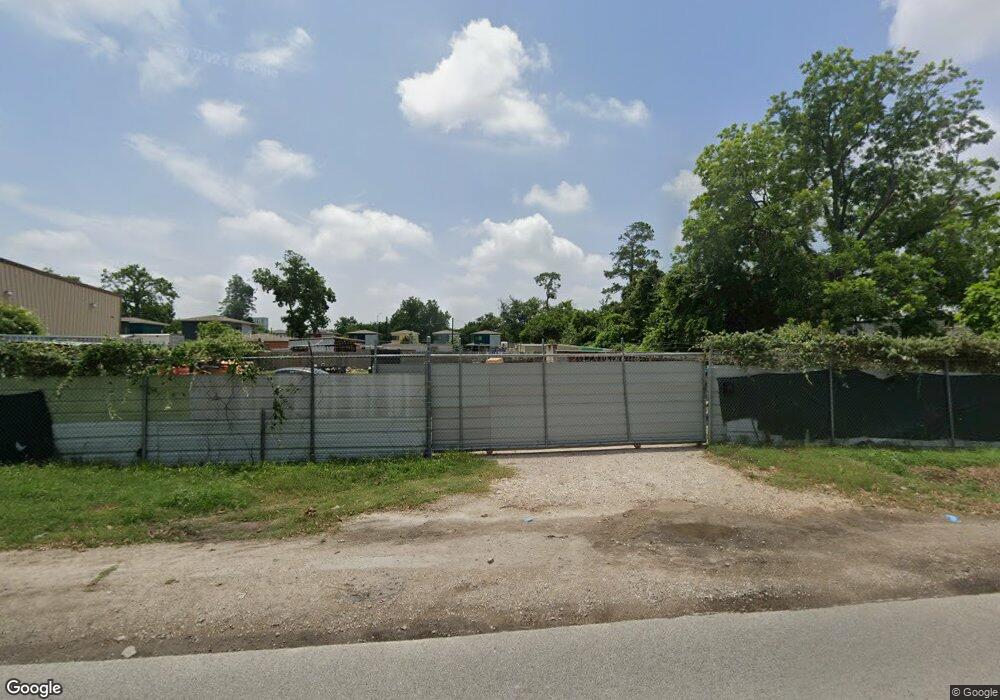 56 Berry, Houston, TX 77022 - photo 1