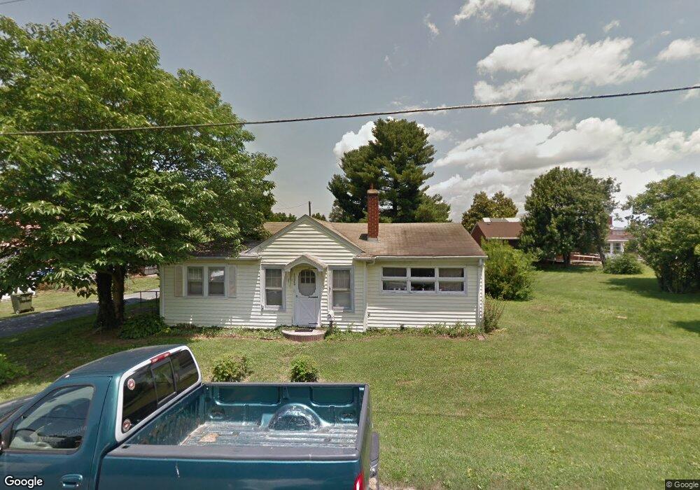 1325 W 12th St, Waynesboro, VA 22980 - photo 1