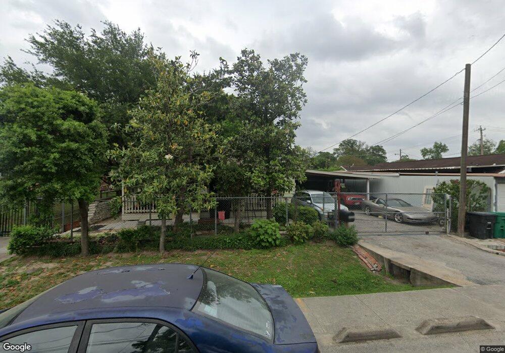 6522 Enid St, Houston, TX 77022 - photo 1