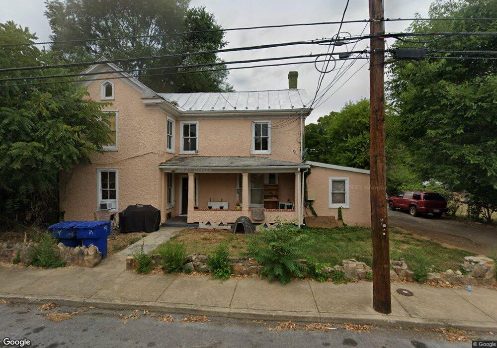 219 Cloud St unit Front Royal Apartmen, Front Royal, VA 22630 - photo 1