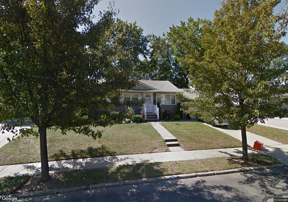 827 Gehrig Ave, Franklin Square, NY 11010 - photo 1