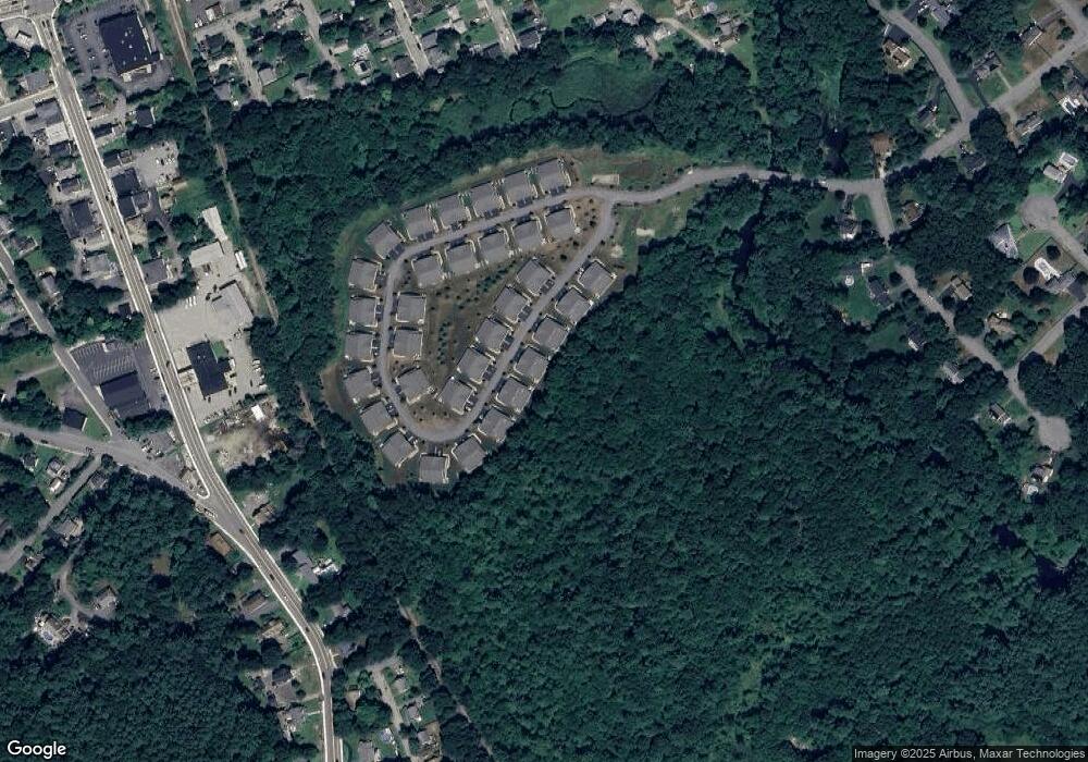 89 Rogerson Crossing unit 89, Uxbridge, MA 01569 - photo 1