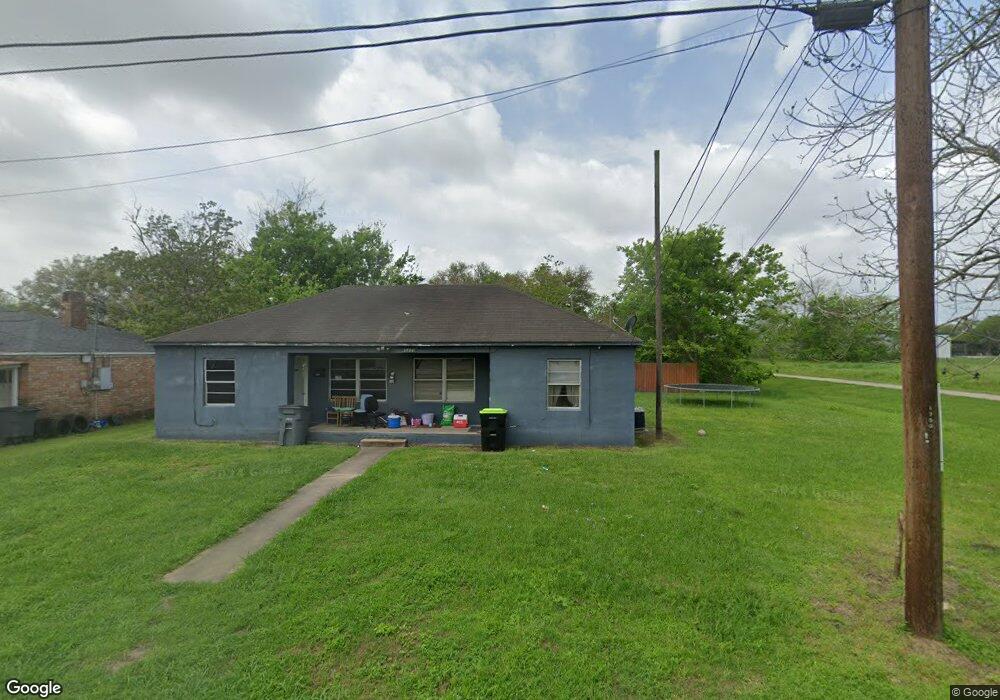 1700 Elm Ave unit 2, Bay City, TX 77414 - photo 1