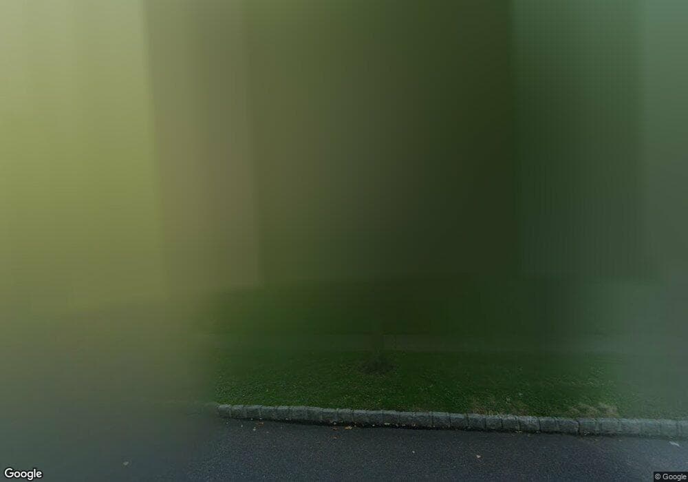 105 Garden St, Great Neck, NY 11021 - photo 1