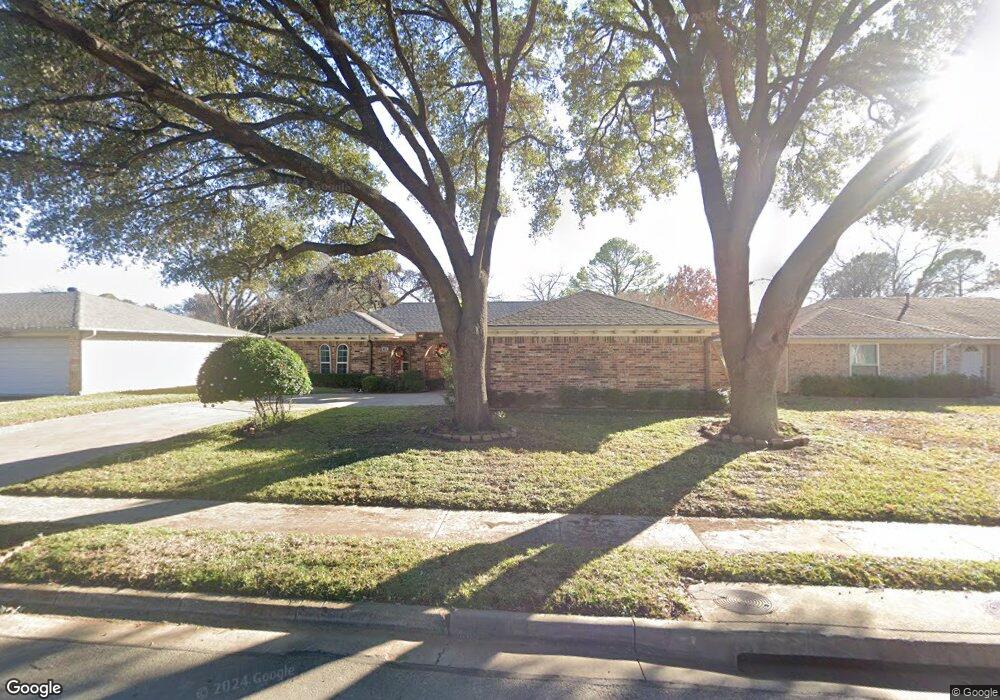 1704 Vicksburg Dr, Bedford, TX 76022 - photo 1