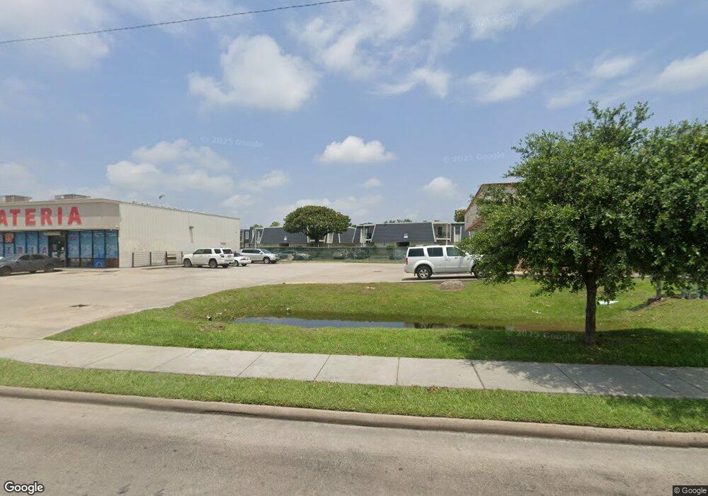 9400 Bauman Rd, Houston, TX 77076 - photo 1