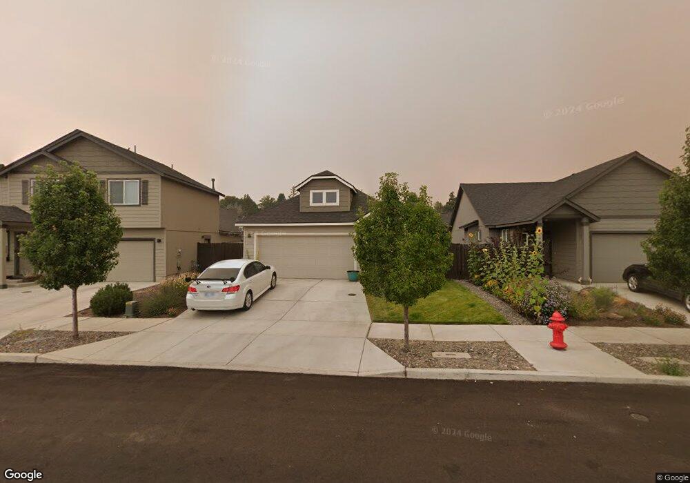 2985 NE Roxy Place, Bend, OR 97701 - photo 1