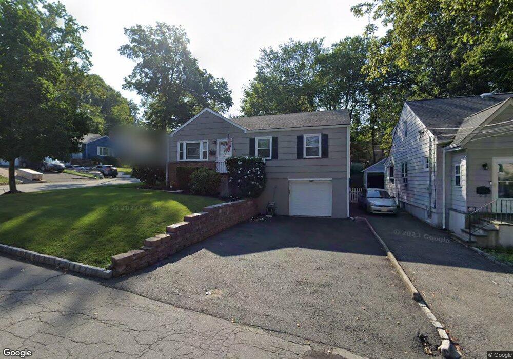 44 Robertson Rd, West Orange, NJ 07052 - photo 1