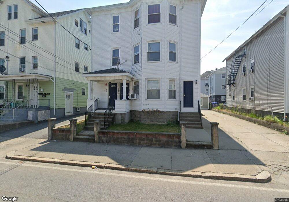 564 Hunt St, Central Falls, RI 02863 - photo 1