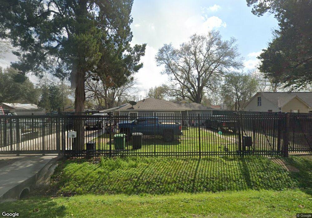 36 Veenstra St, Houston, TX 77022 - photo 1