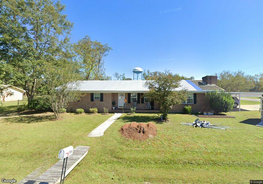 708 Hendry St, Blackshear, GA 31516 - photo 1