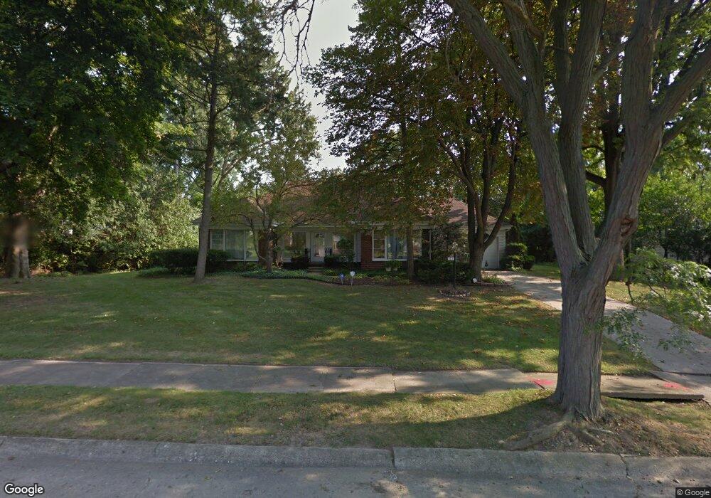 2011 Oxford Ln, Flint, MI 48503 - photo 1